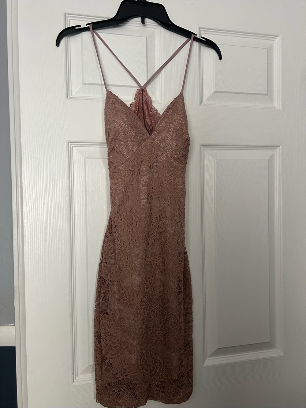 Lace Spaghetti-Strap Midi Dress in Mauve Pink